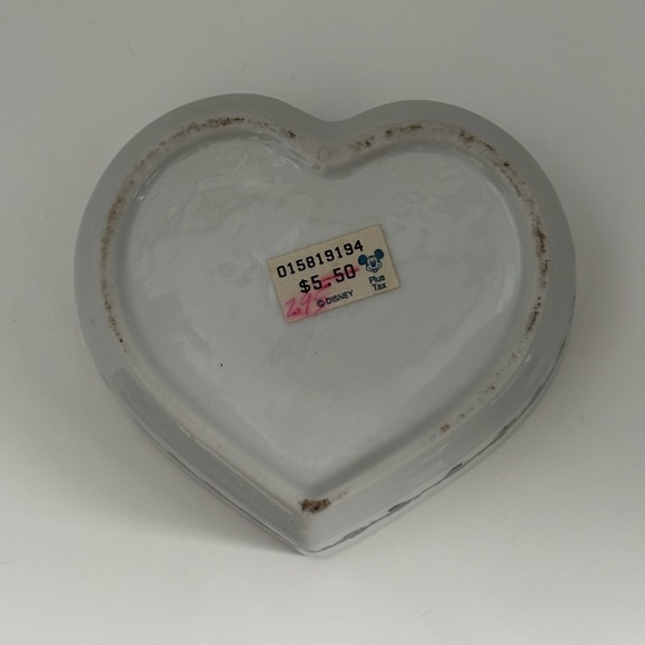 Disney Mickey Mouse Santa Merry Christmas Porcelain Heart Trinket Box - Picture 9 of 16
